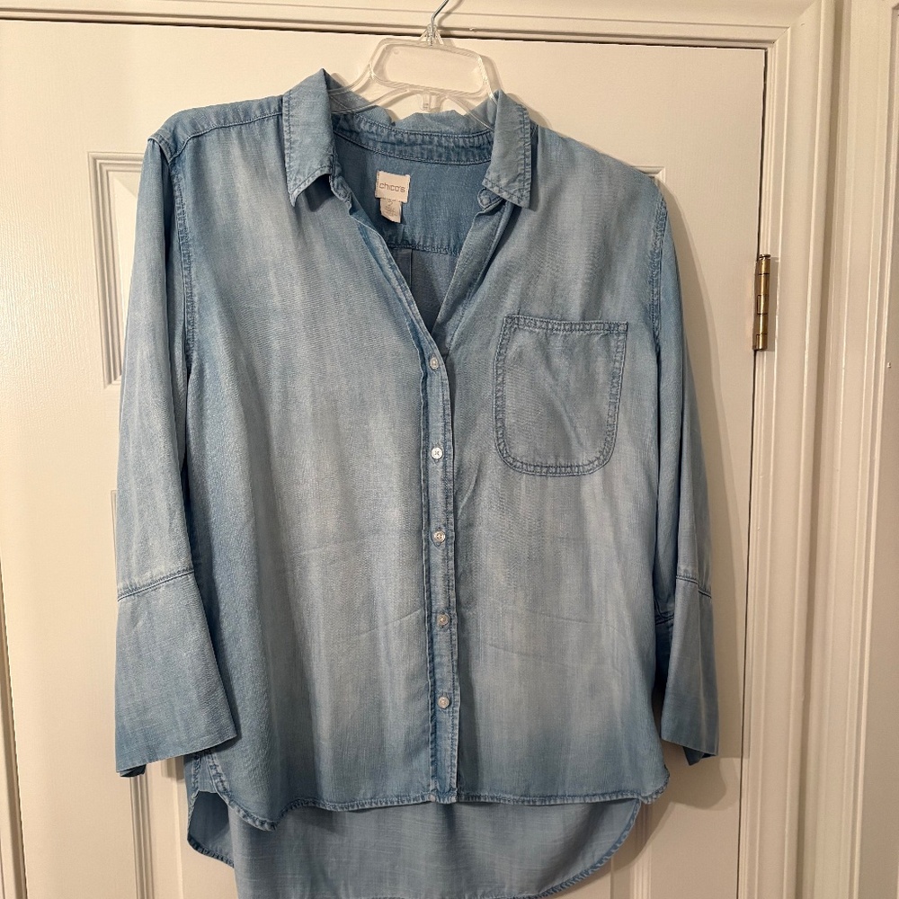 CHICO, denim look blouse, size 2, 100% LYOCELL